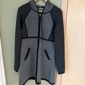 title nine womens black tunic sweater with zipper and hood